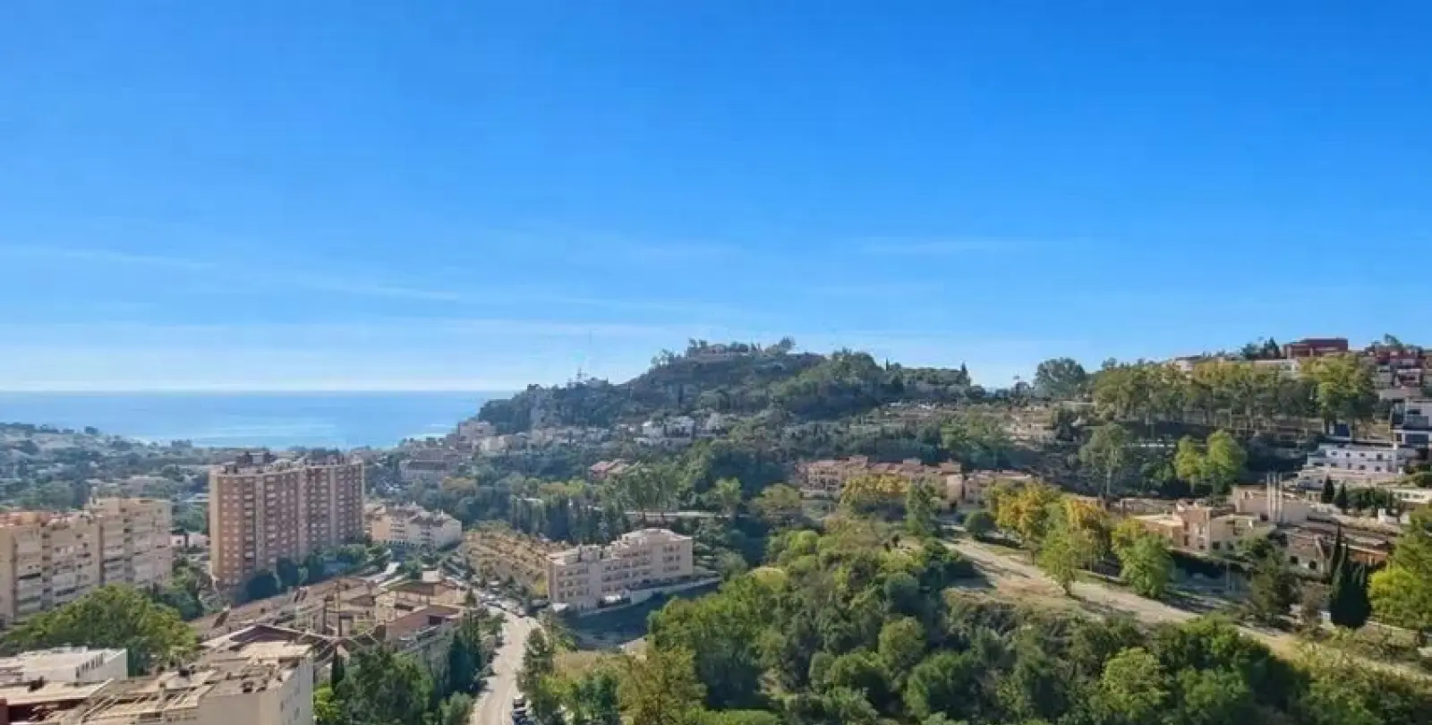 Продажа дома на две семьи в Málaga 3