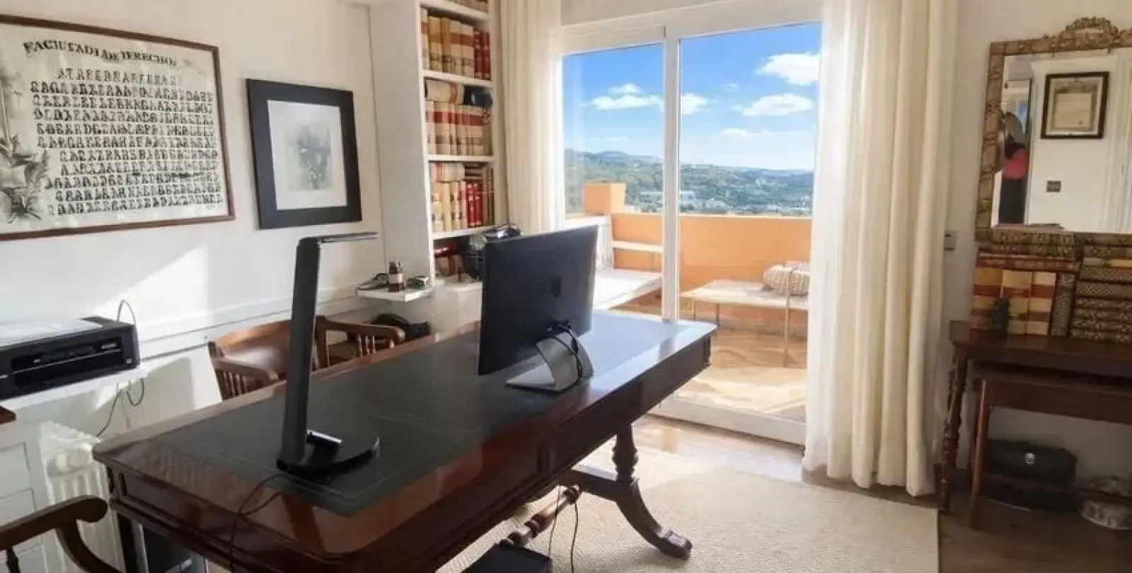 Продажа дома на две семьи в Málaga 17