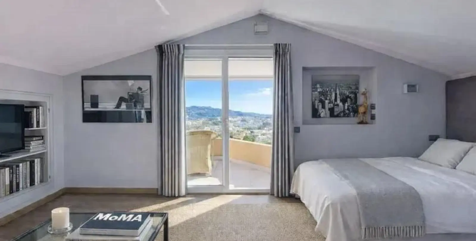 Продажа дома на две семьи в Málaga 20