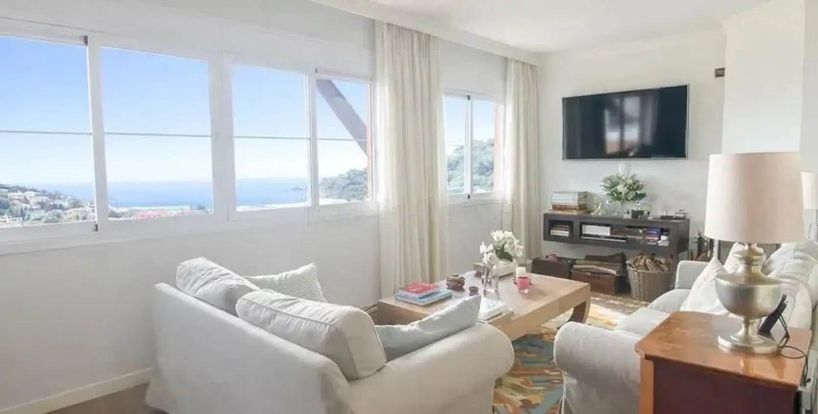 Продажа дома на две семьи в Málaga 22
