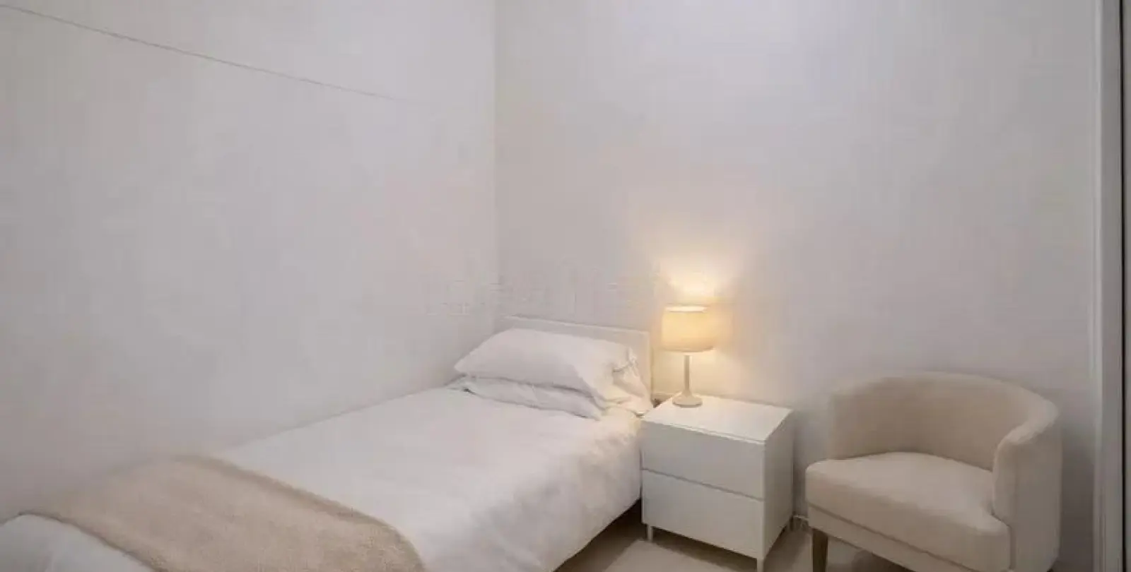 Продажа дома на две семьи в Málaga 23