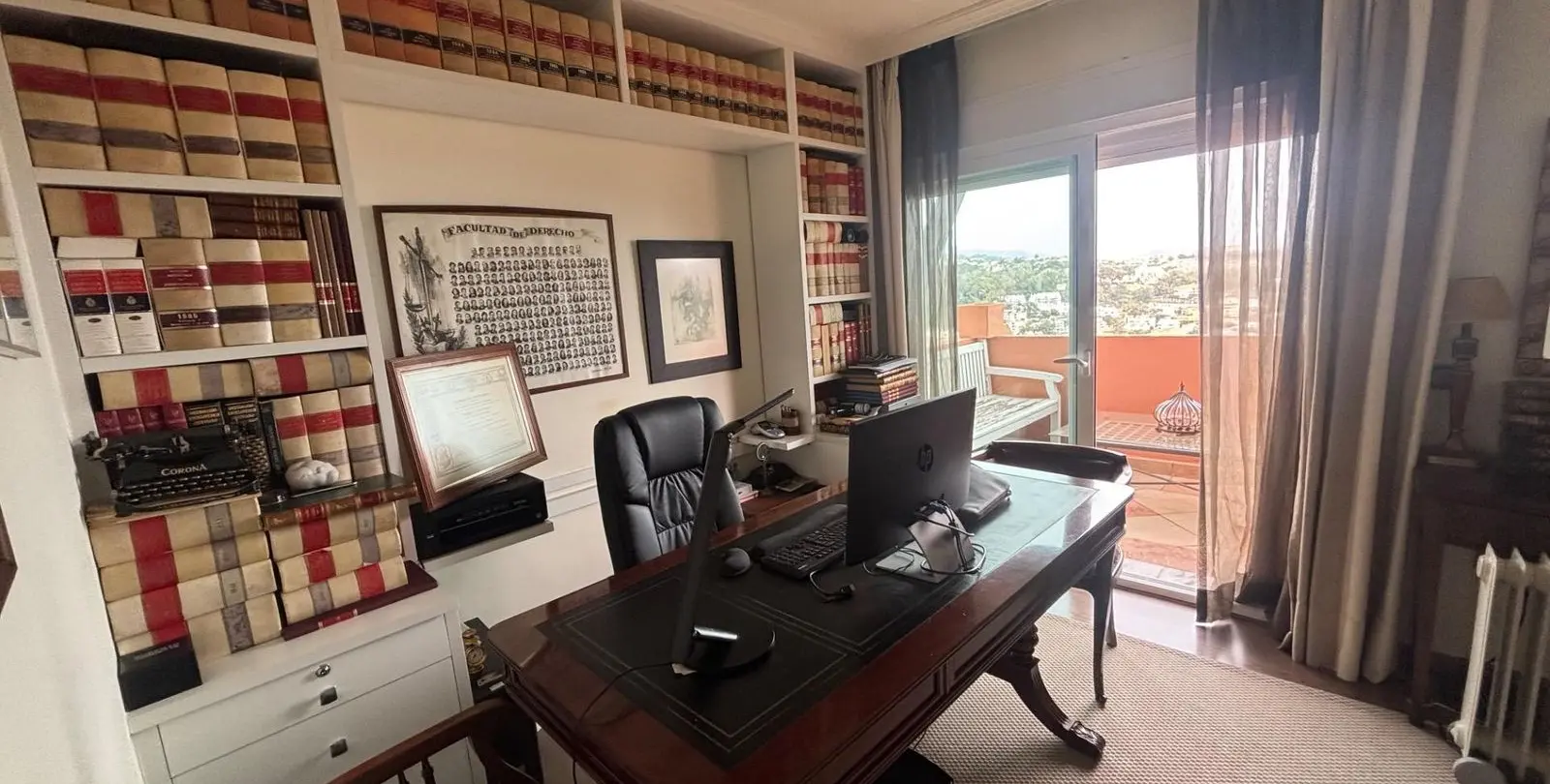 Продажа дома на две семьи в Málaga 46