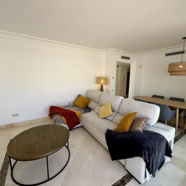 Short-term rent of penthouse in Estepona