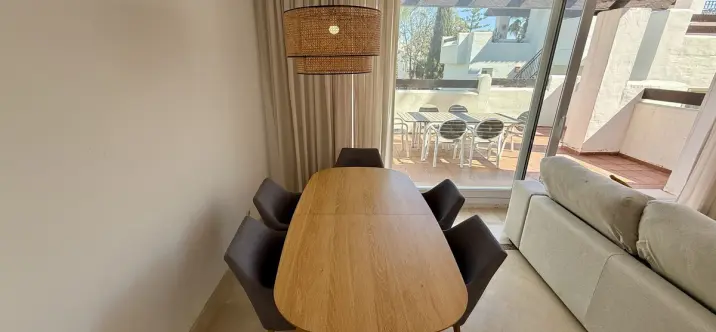 Short-term rent of penthouse in Estepona 4