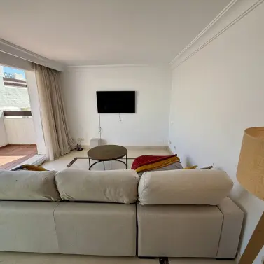 Short-term rent of penthouse in Estepona