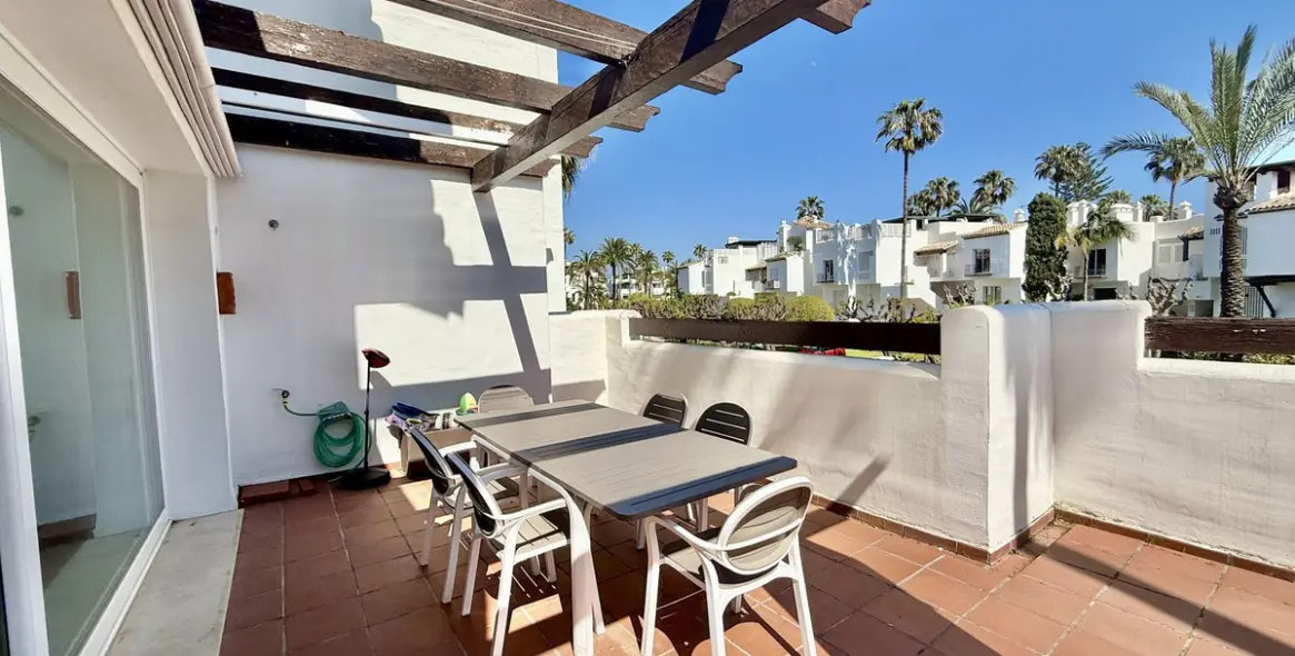 Short-term rent of penthouse in Estepona 10