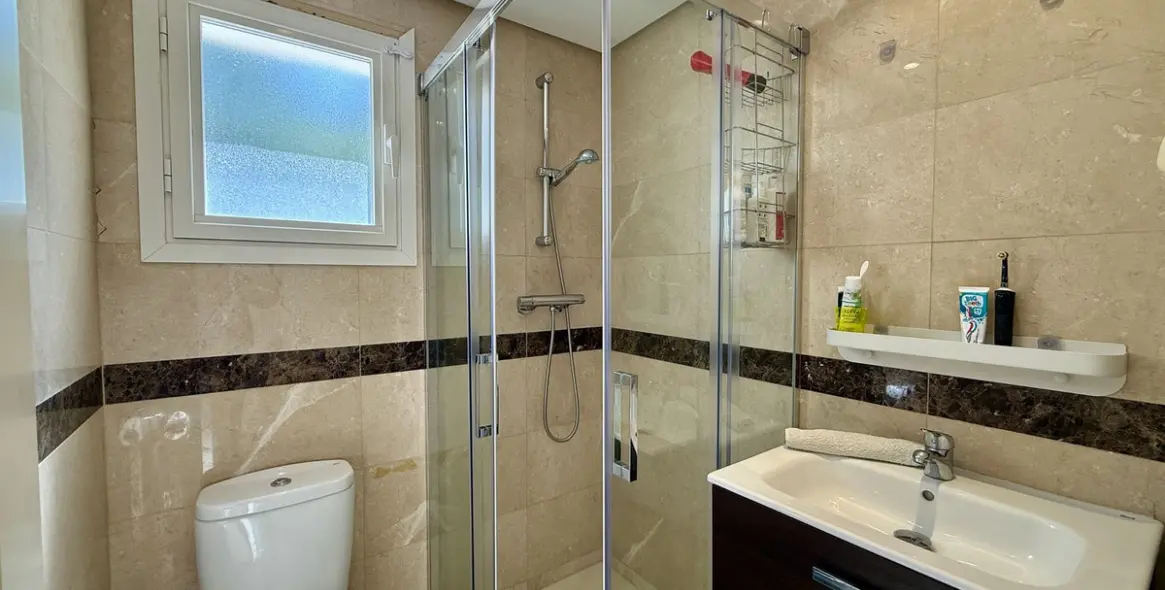 Short-term rent of penthouse in Estepona 18