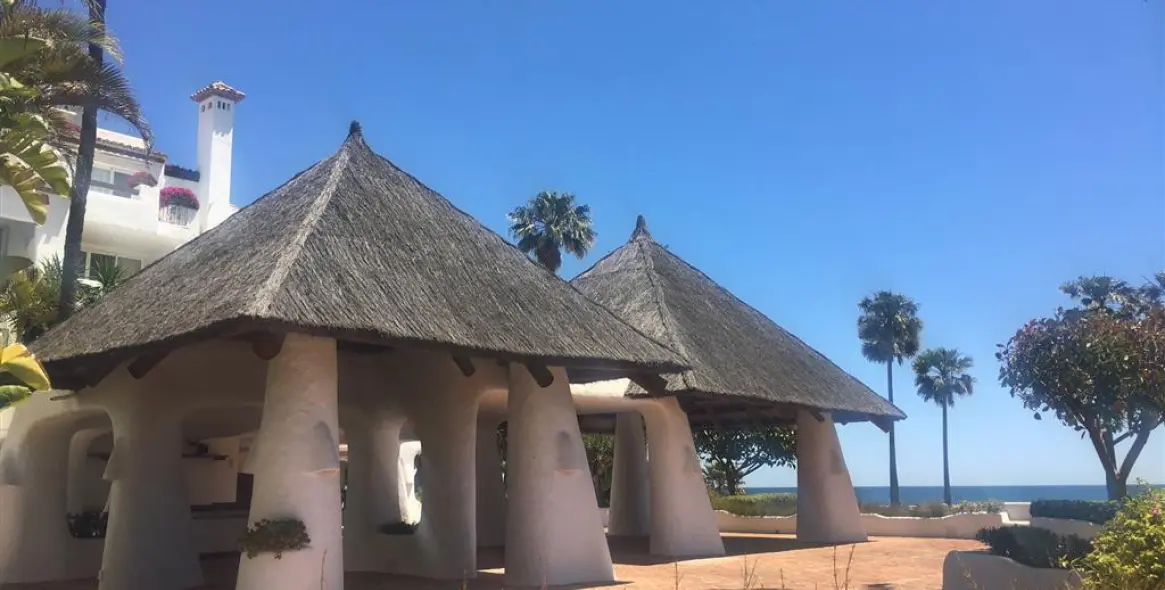 Short-term rent of penthouse in Estepona 26