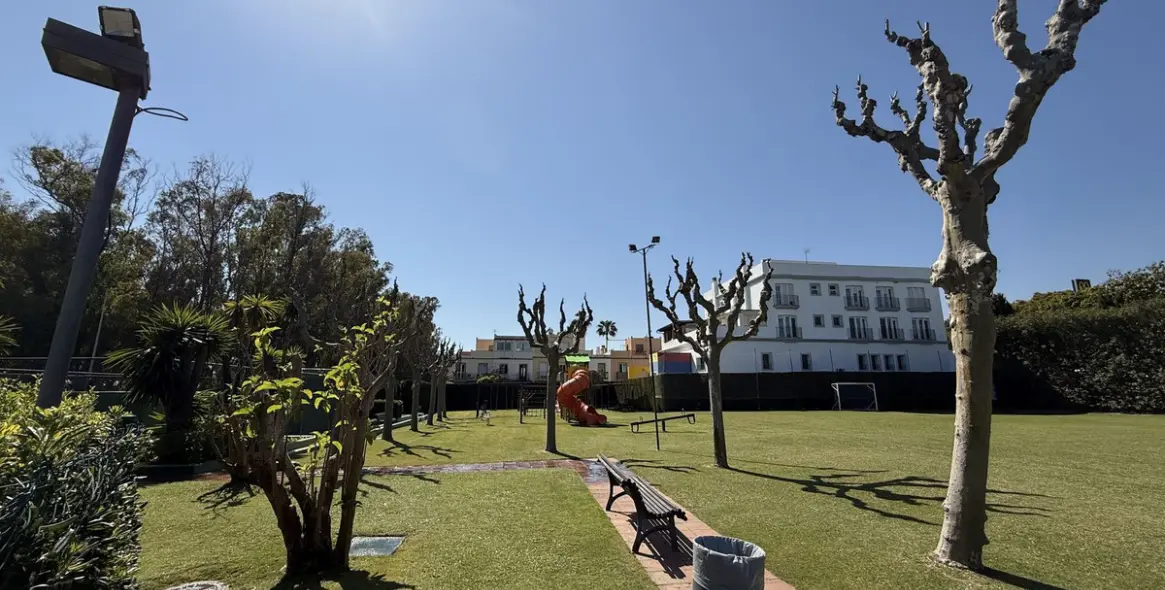 Short-term rent of penthouse in Estepona 31