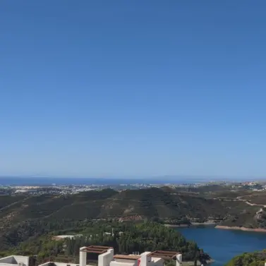 Краткосрочная аренда таунхауса в Istán