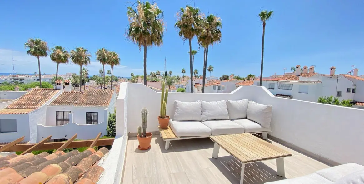 Alquiler a largo plazo de villa independiente en Estepona 2