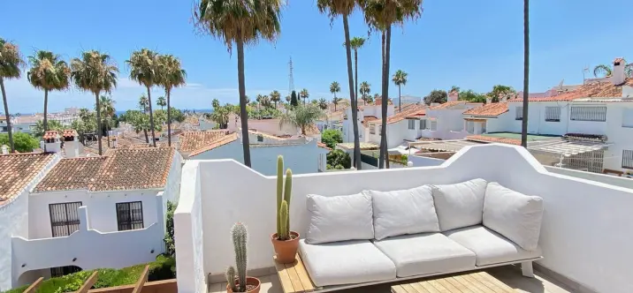 Alquiler a largo plazo de villa independiente en Estepona 2