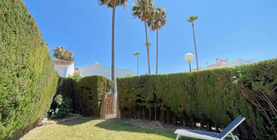 Alquiler a largo plazo de villa independiente en Estepona 12