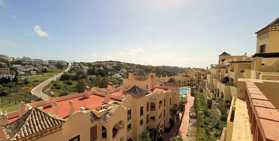Продажа пентхауса в Estepona 1
