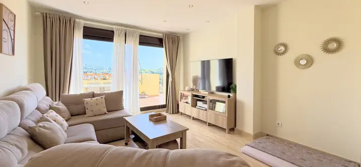 Продажа пентхауса в Estepona 4