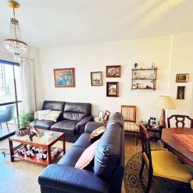 Sale of middle floor apartment in Marbella