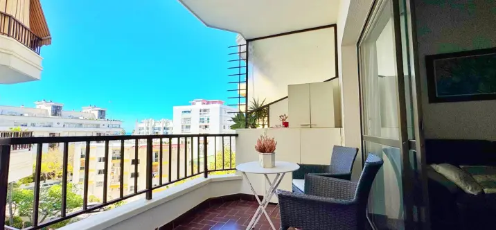 Sale of middle floor apartment in Marbella 2