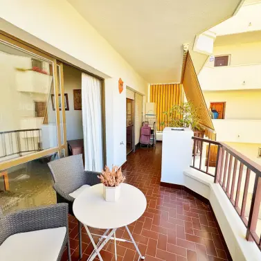 Sale of middle floor apartment in Marbella