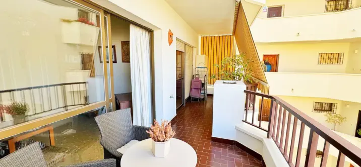 Sale of middle floor apartment in Marbella 3