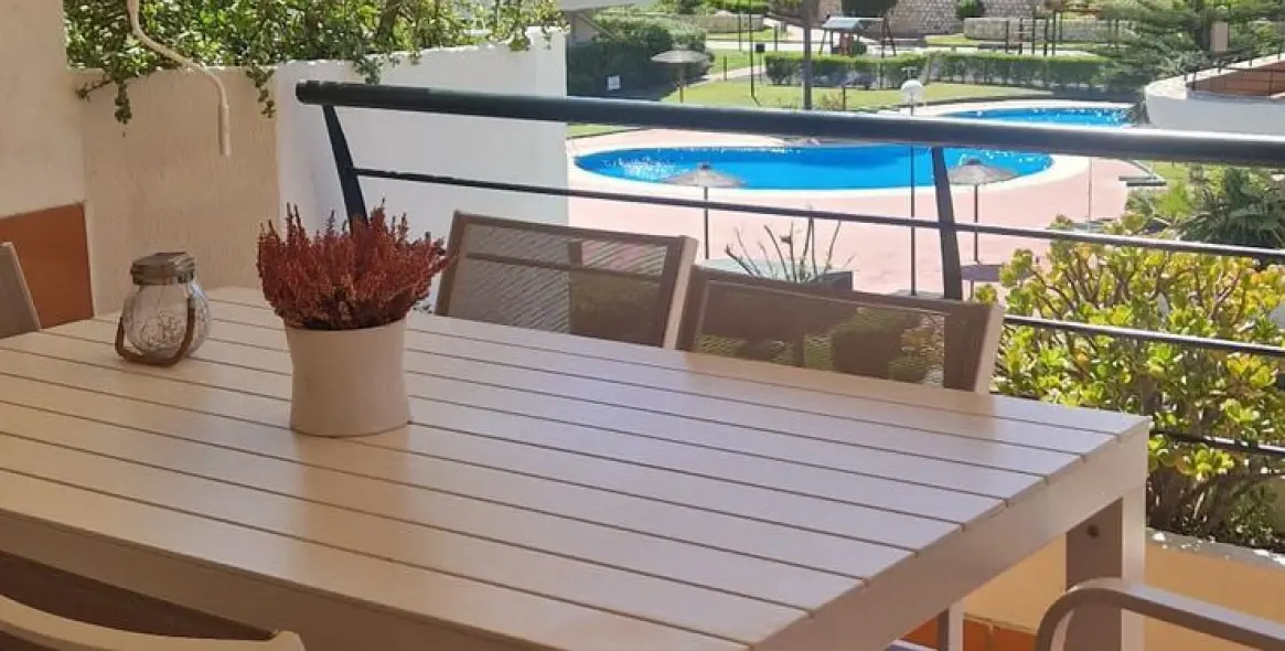 Venta de apartamento en planta media en Marbella 1
