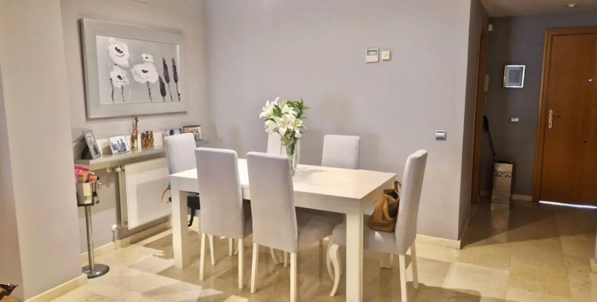 Venta de apartamento en planta media en Marbella 5