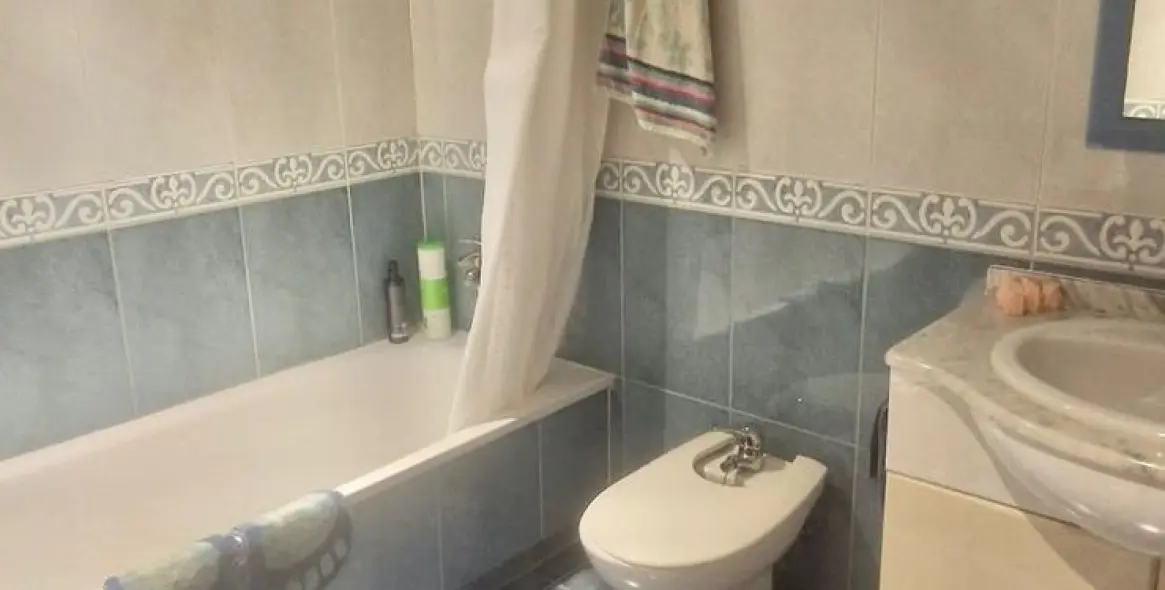 Venta de apartamento en planta media en Marbella 8