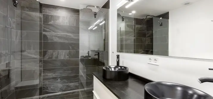 Sale of middle floor apartment in Nueva Andalucía 3