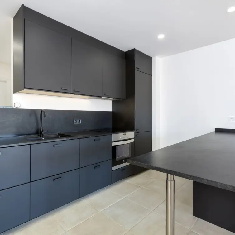 Venta de apartamento en planta media en Nueva Andalucía