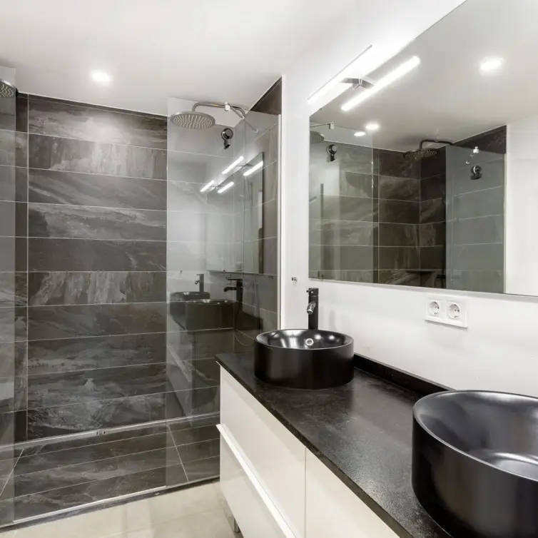 Venta de apartamento en planta media en Nueva Andalucía