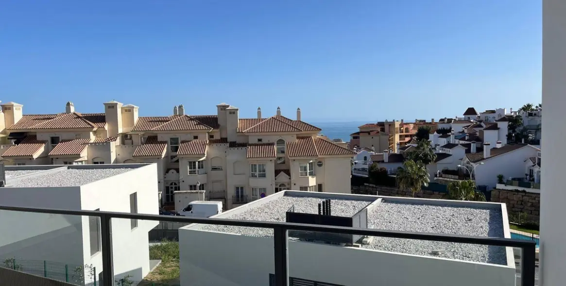 Продажа дома на две семьи в Riviera del Sol 5