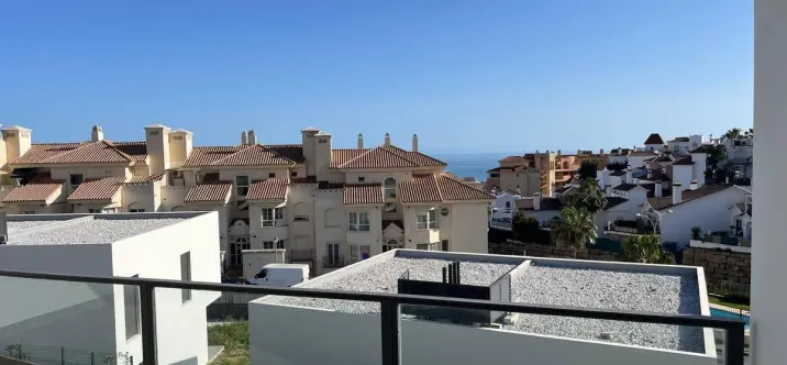 Продажа дома на две семьи в Riviera del Sol 4