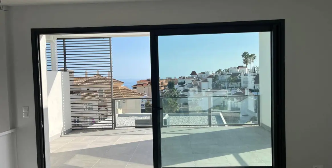 Продажа дома на две семьи в Riviera del Sol 8