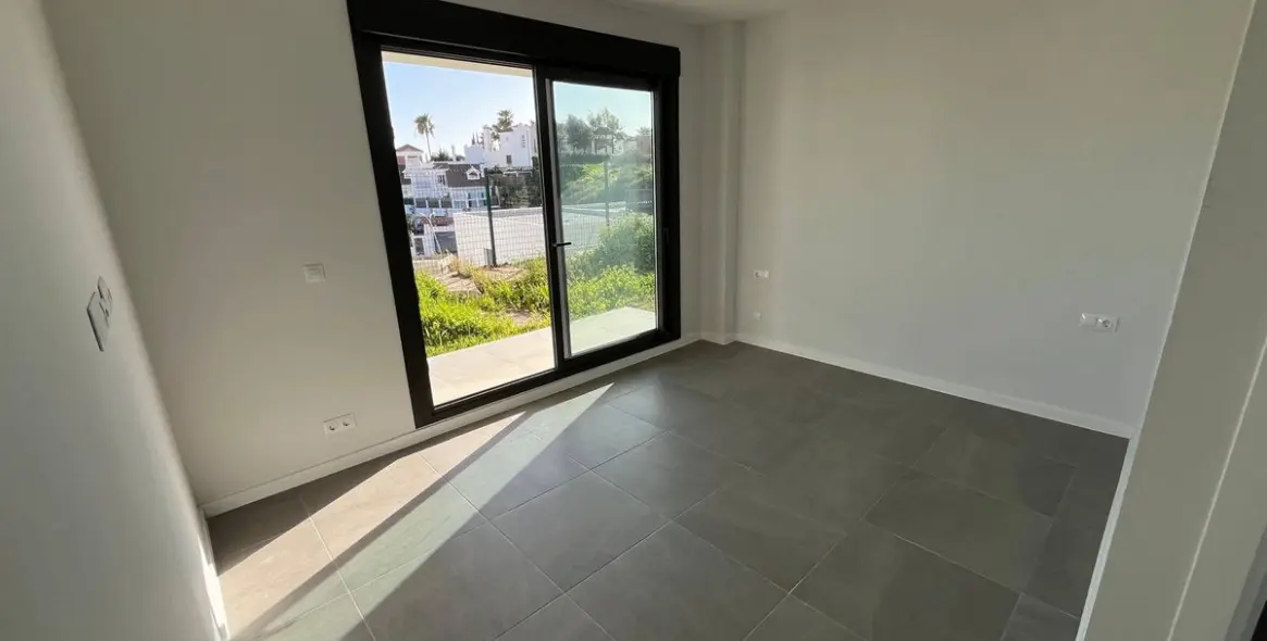 Продажа дома на две семьи в Riviera del Sol 21