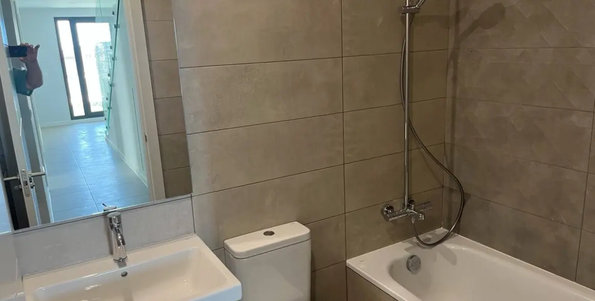 Продажа дома на две семьи в Riviera del Sol 28