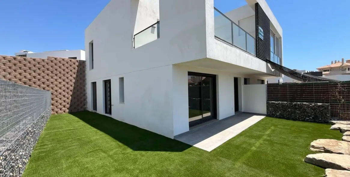 Продажа дома на две семьи в Riviera del Sol 31