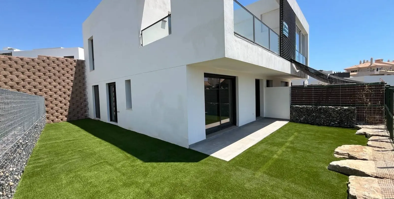 Продажа дома на две семьи в Riviera del Sol 1