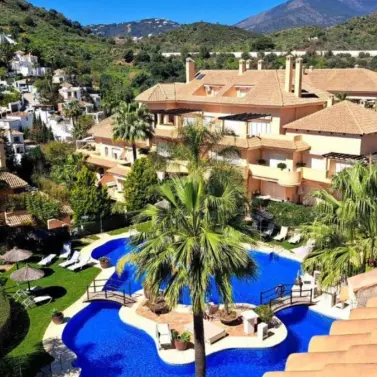 Продажа апартаментов на среднем этаже в Aloha