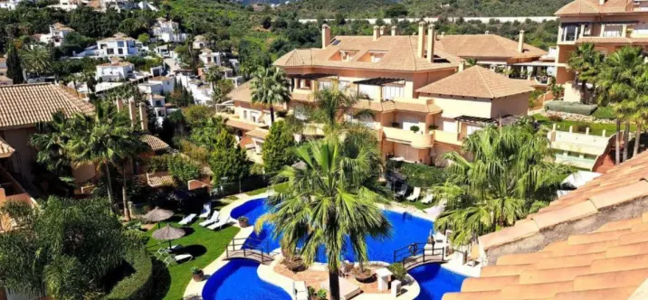 Продажа апартаментов на среднем этаже в Aloha 0