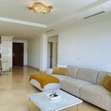 Продажа апартаментов на среднем этаже в Aloha