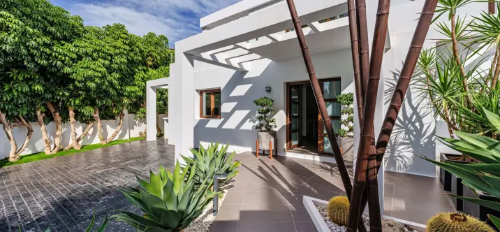 Продажа  отдельно стоящей виллы в Marbella 0