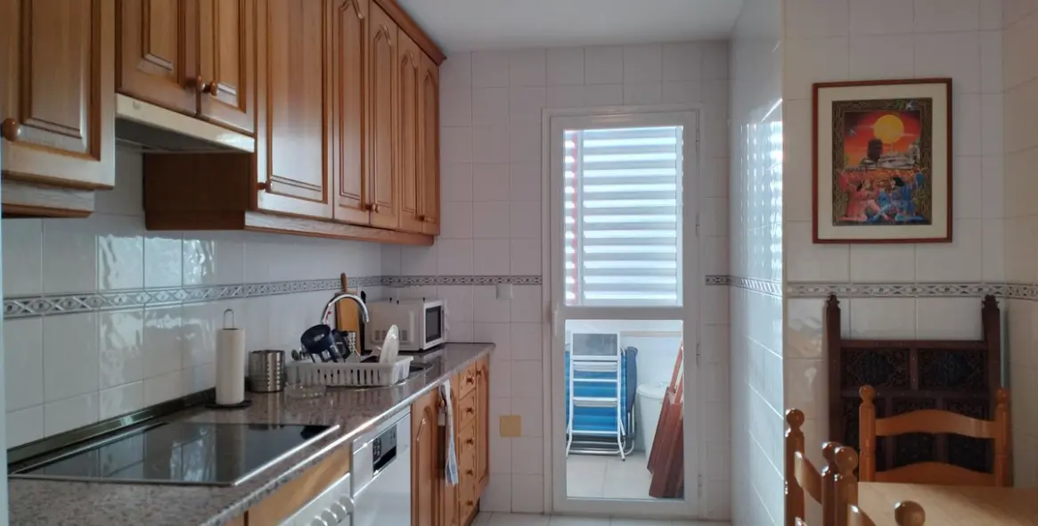 Долгосрочная аренда апартаментов на среднем этаже в Marbella 2