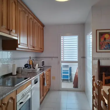 Долгосрочная аренда апартаментов на среднем этаже в Marbella