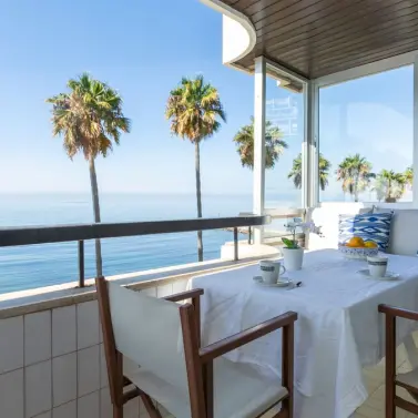 Долгосрочная аренда апартаментов на среднем этаже в Marbella