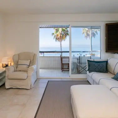 Долгосрочная аренда апартаментов на среднем этаже в Marbella