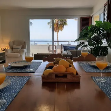 Долгосрочная аренда апартаментов на среднем этаже в Marbella