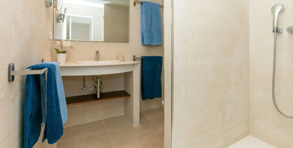 Долгосрочная аренда апартаментов на среднем этаже в Marbella 12