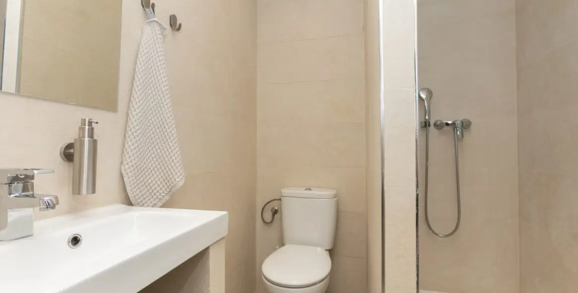 Долгосрочная аренда апартаментов на среднем этаже в Marbella 13