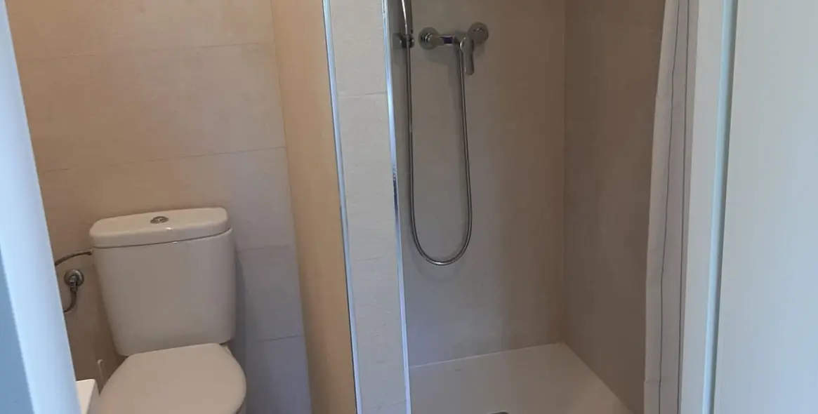 Долгосрочная аренда апартаментов на среднем этаже в Marbella 16