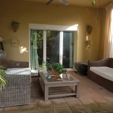 Долгосрочная аренда дома на две семьи в Guadalmina Baja