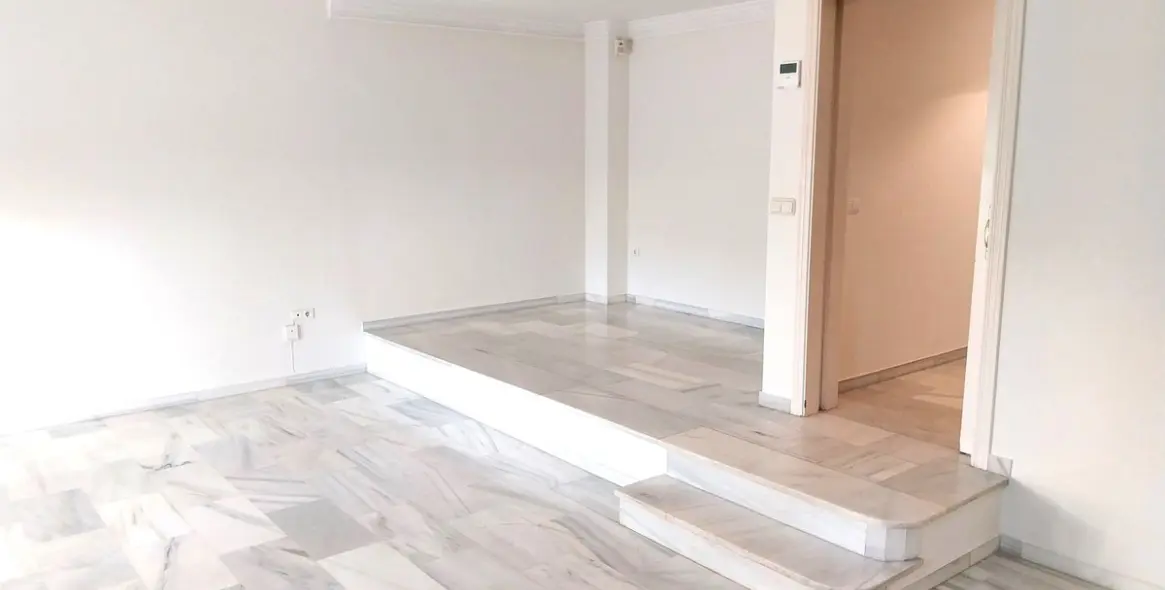 Долгосрочная аренда дома на две семьи в Guadalmina Baja 5